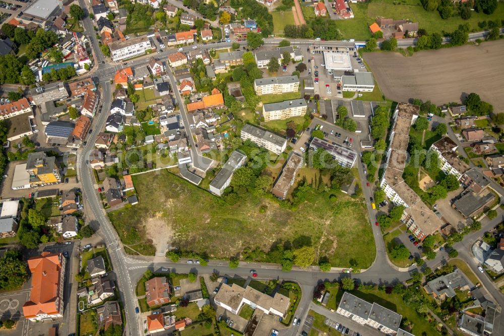 Aerial photograph Herringen - Skyscrapers in the residential area of industrially manufactured settlement on Waldenburger Strasse - Am Feuerwehrhaus in Herringen in the state North Rhine-Westphalia, Germany