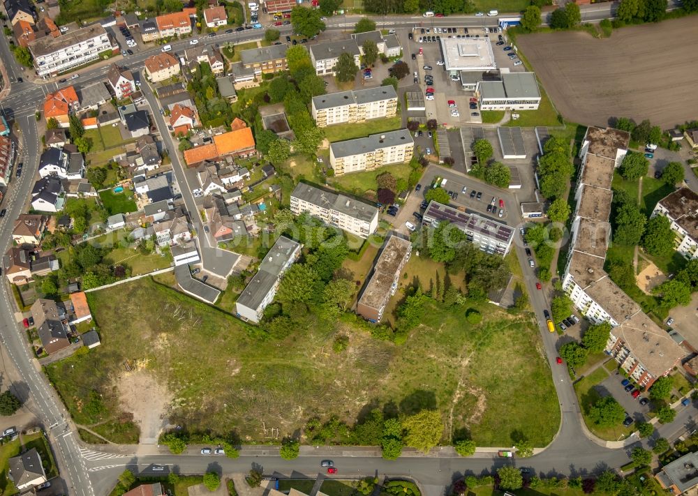 Herringen from above - Skyscrapers in the residential area of industrially manufactured settlement on Waldenburger Strasse - Am Feuerwehrhaus in Herringen in the state North Rhine-Westphalia, Germany