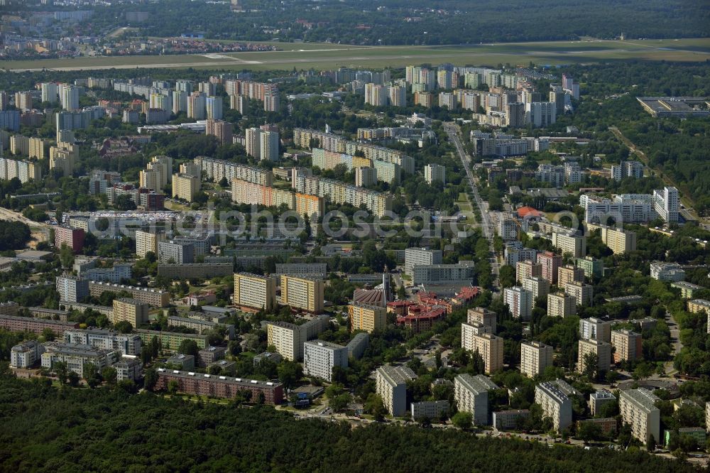 Warschau from above - View of residential buildings in Warsaw in the voivodeship Masowien in Poland