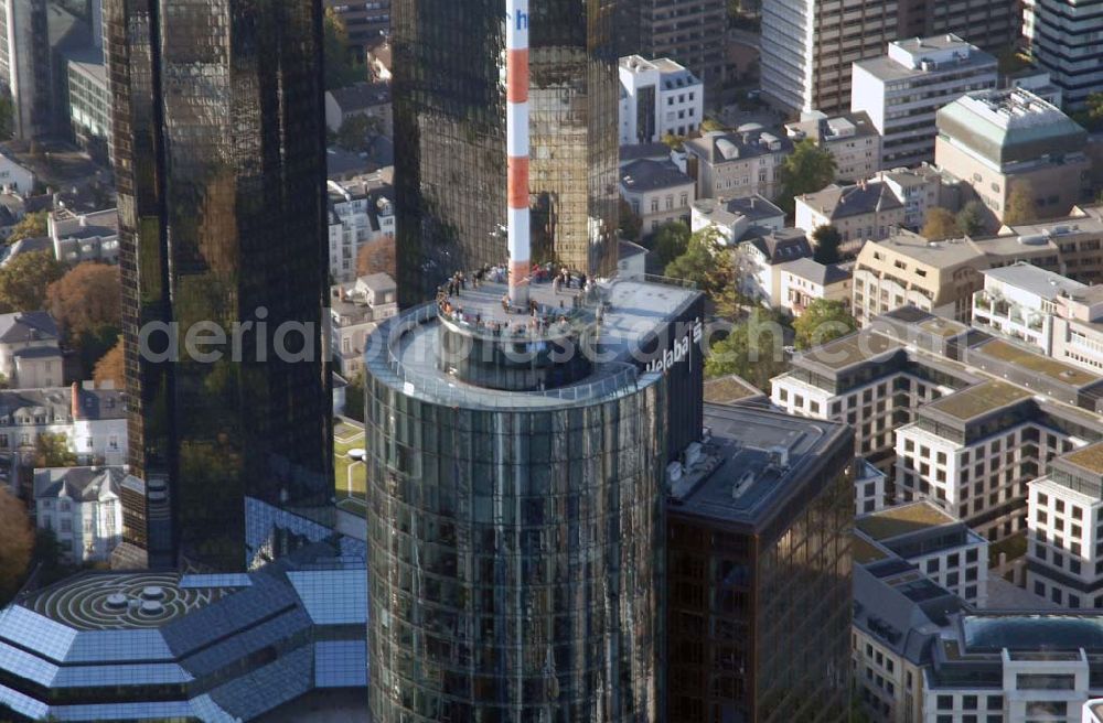 Frankfurt am Main from the bird's eye view: Blick auf die Aussichtsplattform der Hessischen Landesbank in Frankfurt. Öffnungszeiten der Aussichtsplattform: Sonntag bis Donnerstag von 10.00 bis 21.00 Uhr, Freitag und Samstag von 10.00 bis 23.00 Uhr. Landesbank Hessen-Thüringen Girozentrale, Anstalt des öffentlichen Rechts, MAIN TOWER, Neue Mainzer Straße 52-58, D-60311 Frankfurt am Main, Germany - Tel. (+49) 69 91 32-01