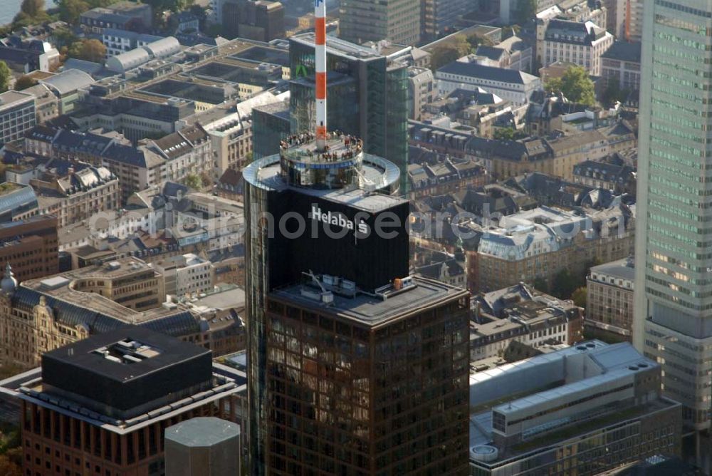 Frankfurt am Main from the bird's eye view: Blick auf die Aussichtsplattform der Hessischen Landesbank in Frankfurt. Öffnungszeiten der Aussichtsplattform: Sonntag bis Donnerstag von 10.00 bis 21.00 Uhr, Freitag und Samstag von 10.00 bis 23.00 Uhr. Landesbank Hessen-Thüringen Girozentrale, Anstalt des öffentlichen Rechts, MAIN TOWER, Neue Mainzer Straße 52-58, D-60311 Frankfurt am Main, Germany - Tel. (+49) 69 91 32-01