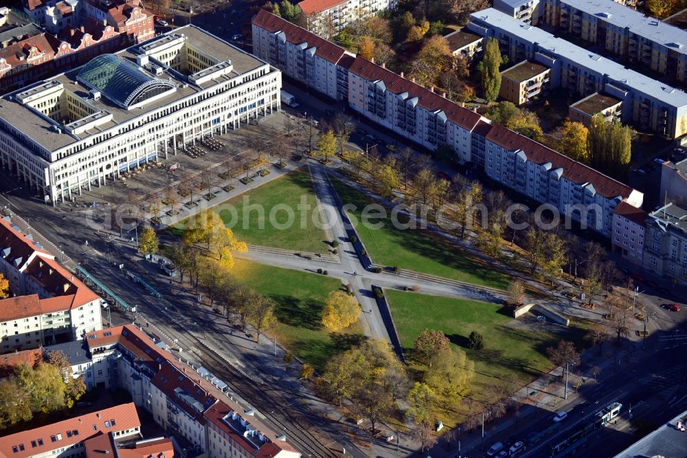 Potsdam from the bird's eye view: View of the Platz der Einheit (Place of Unity) in Potsdam in the state Brandenburg. The Platz der Einheit is one of the big civic centres of Potsdam. Furthermore the shopping mall WilhelmGalerie is located at this place