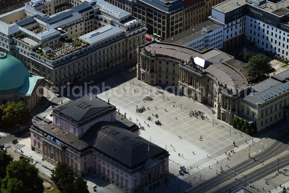 Aerial photograph Berlin - Ensemble space Bebelplatz in the inner city center in the district Mitte in Berlin, Germany