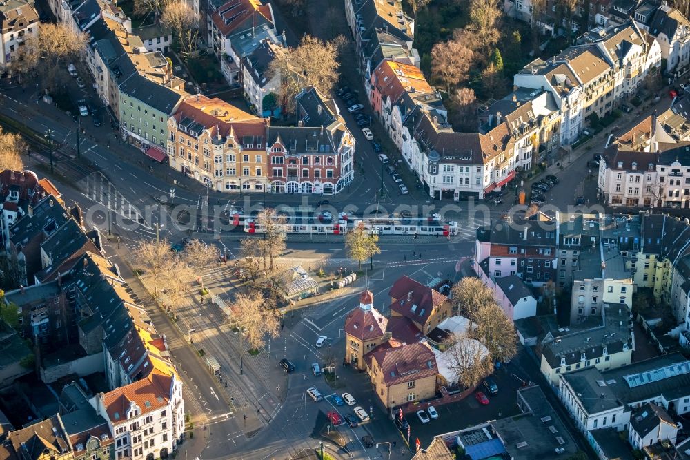 Düsseldorf from above - Ensemble space Belsenplatz in the inner city center in the district Oberkassel in Duesseldorf in the state North Rhine-Westphalia, Germany