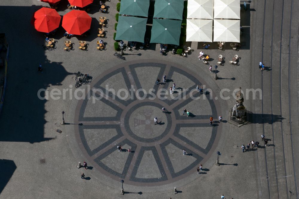 Aerial photograph Bremen - Ensemble space an place Bremer Marktplatz in the inner city center on street Am Markt in the district Altstadt in Bremen, Germany