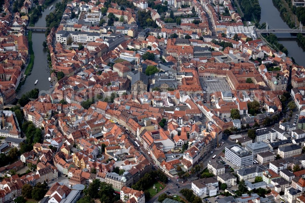 Aerial image Bamberg - Ensemble space with cathedral and new residence in the inner city center in Bamberg in the state Bavaria, Germany