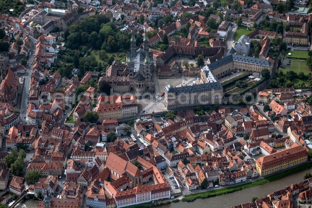 Bamberg from the bird's eye view: Ensemble space with cathedral and new residence in the inner city center in Bamberg in the state Bavaria, Germany