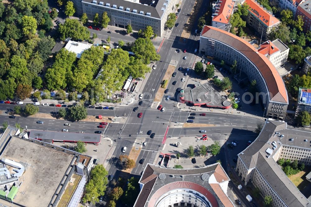 Aerial photograph Berlin - Ensemble space Fehrbelliner Platz on Hohenzollerndonm in the inner city center in the district Wilmersdorf in Berlin, Germany