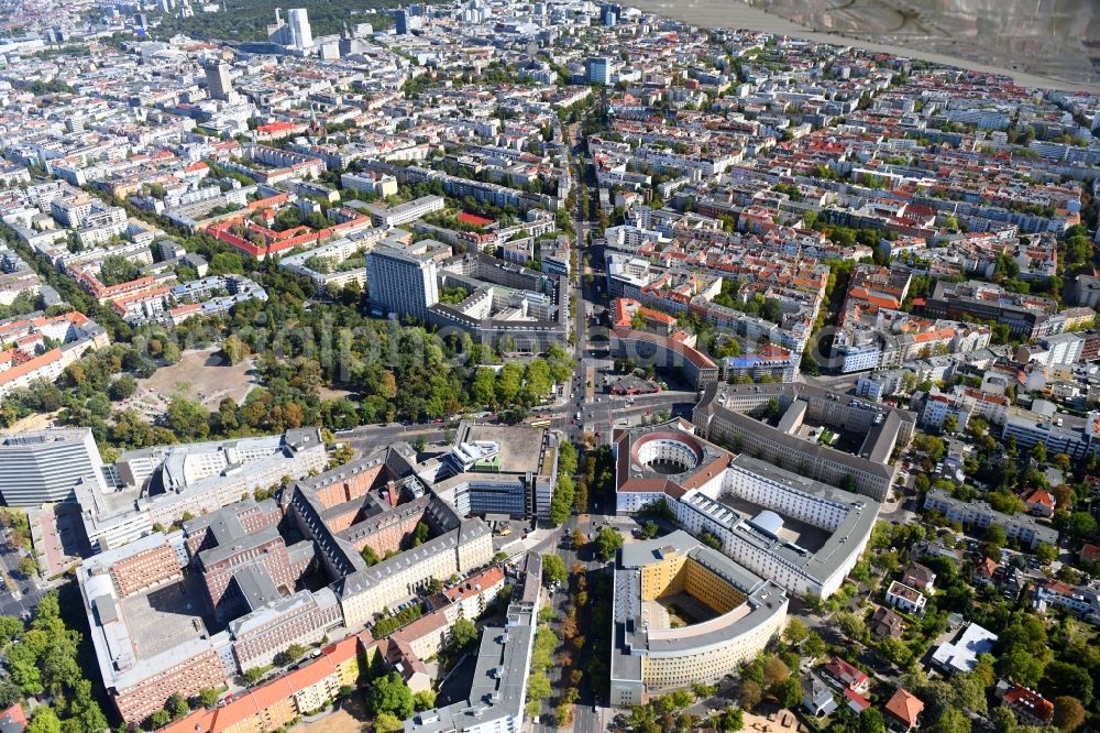 Aerial image Berlin - Ensemble space Fehrbelliner Platz on Hohenzollerndonm in the inner city center in the district Wilmersdorf in Berlin, Germany