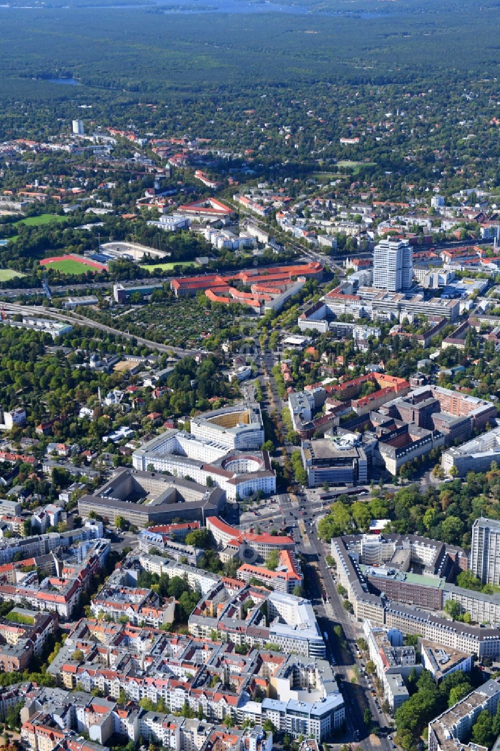 Berlin from the bird's eye view: Ensemble space Fehrbelliner Platz on Hohenzollerndonm in the inner city center in the district Wilmersdorf in Berlin, Germany