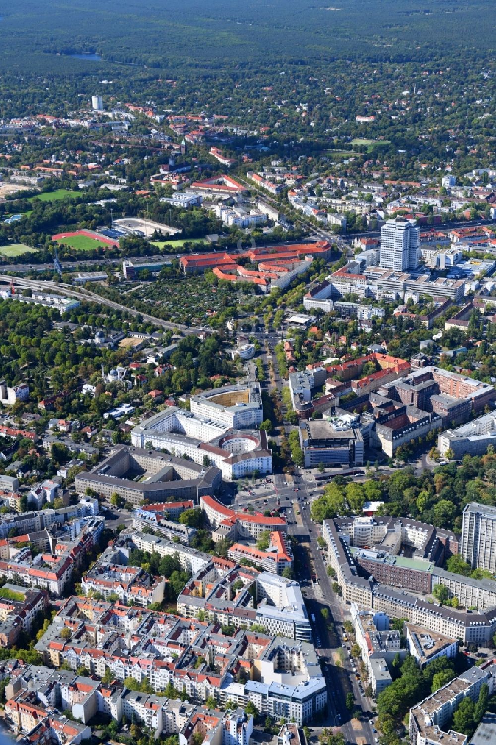 Aerial image Berlin - Ensemble space Fehrbelliner Platz on Hohenzollerndonm in the inner city center in the district Wilmersdorf in Berlin, Germany