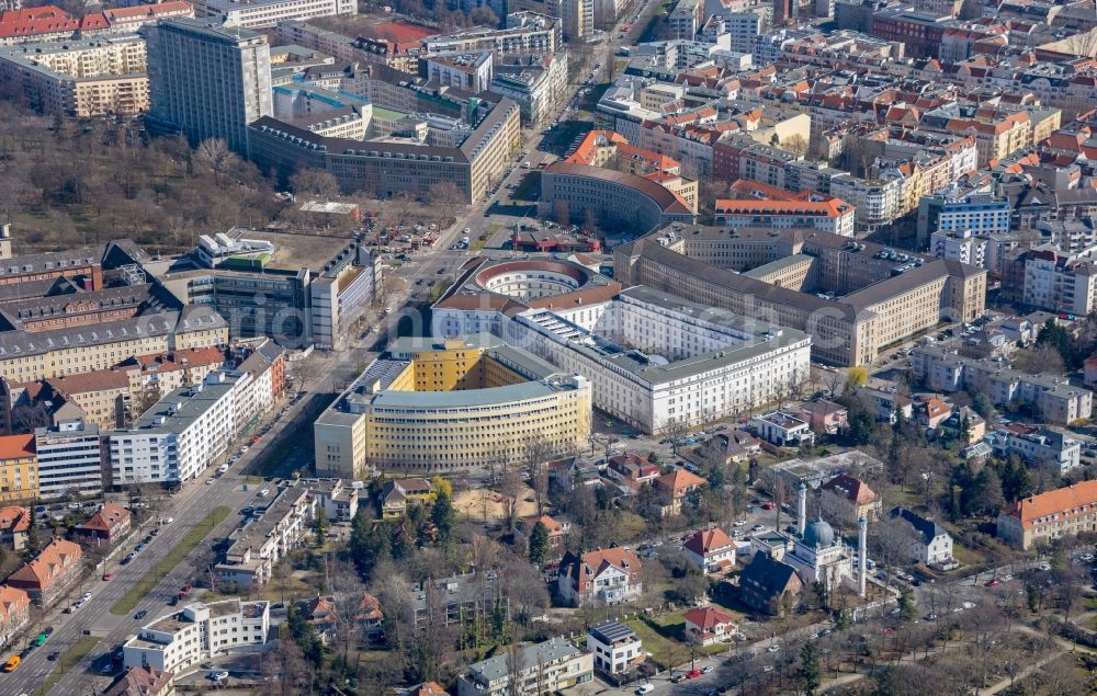 Aerial photograph Berlin - Ensemble space Fehrbelliner Platz on Hohenzollerndonm in the inner city center in the district Wilmersdorf in Berlin, Germany