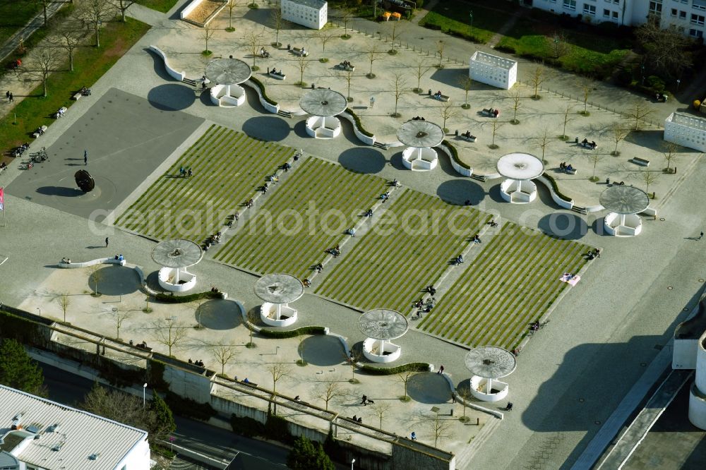 Aerial image Darmstadt - Ensemble space and place Georg-Buechner-Platz (also Georg-Buechner-Anlage) in the inner city center in Darmstadt in the state Hesse, Germany