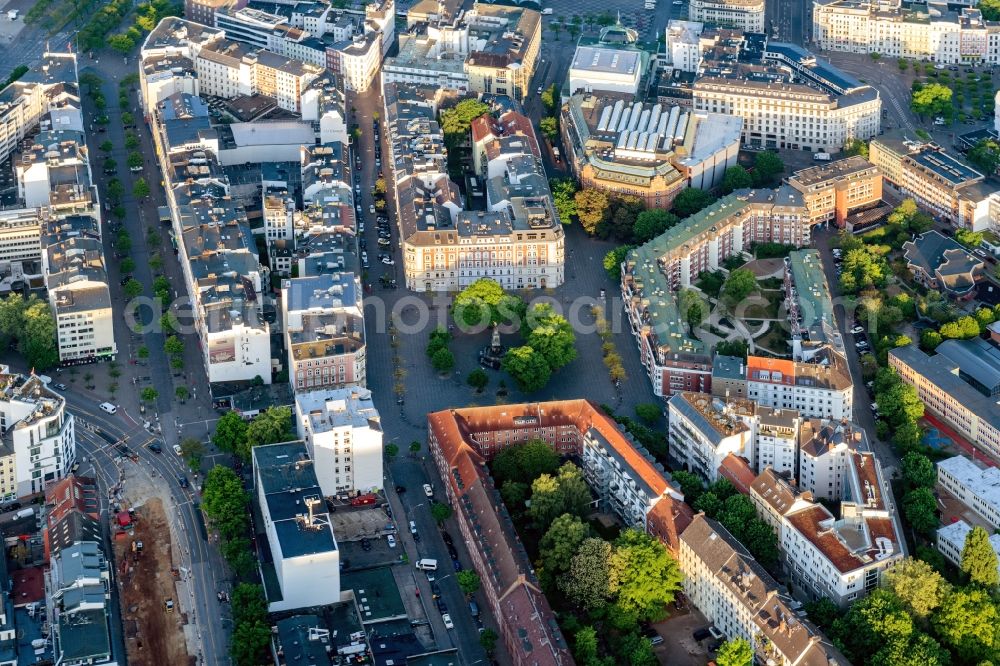 Hamburg from above - Ensemble space an place of Hansaplatz in the inner city center in the district Sankt Georg in Hamburg, Germany