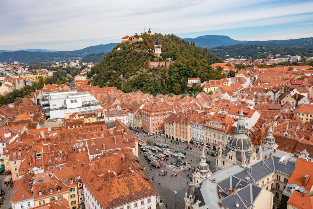 Aerial photograph Graz - Ensemble space Hauptplatz and Rathaus in the inner city center on place Hauptplatz in Graz in Steiermark, Austria