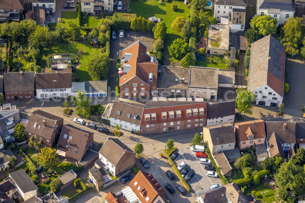 Beckum from above - Ensemble space an place Huehlstrasse - Nordwall in the inner city center in Beckum at Sauerland in the state North Rhine-Westphalia, Germany