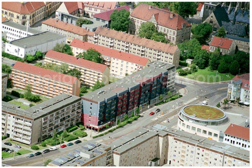 Aerial photograph Halberstadt - Ensemble space an place Holzmarkt in the inner city center in Halberstadt in the state Saxony-Anhalt, Germany