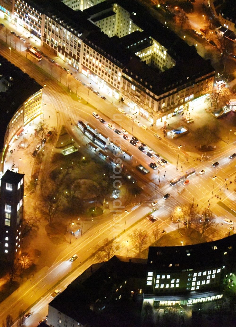 Aerial photograph München - Night view on space Ensemble Karlsplatz Stachus Bayerstrasse in inner city center in Munich in Bavaria