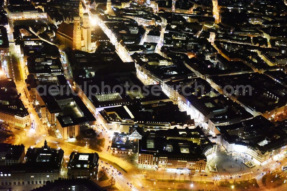 München from the bird's eye view: Night view of Space Ensemble Karlsplatz Stachus to Neuhauser Strasse in the inner city center in Munich in Bavaria