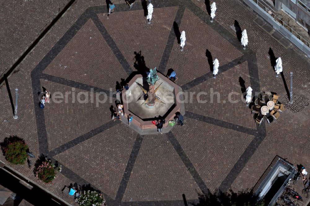 Freiburg im Breisgau from the bird's eye view: Square ensemble on the potato market in the city center of the old town in Freiburg im Breisgau in the state Baden-Wuerttemberg, Germany