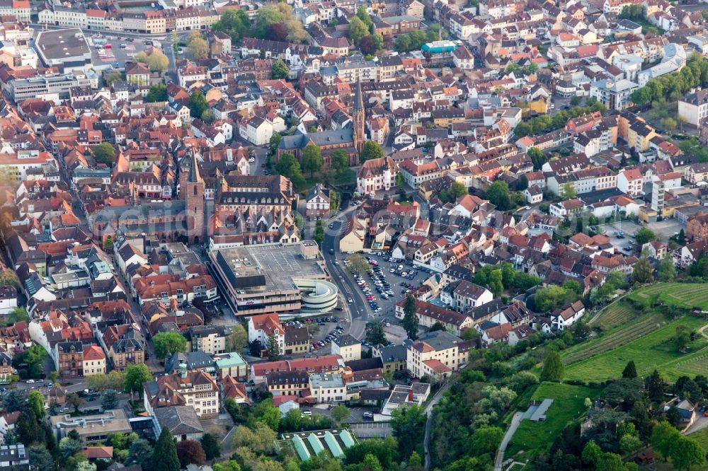 Neustadt an der Weinstraße from the bird's eye view: Ensemble space on Kartoffelmarkt in the inner city center in Neustadt an der Weinstrasse in the state Rhineland-Palatinate, Germany