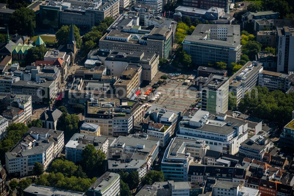 Aerial image Essen - Ensemble space an place Kennedyplatz in the inner city center in the district Stadtkern in Essen at Ruhrgebiet in the state North Rhine-Westphalia, Germany