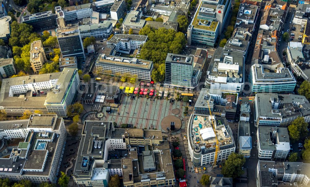 Aerial photograph Essen - Ensemble space an place Kennedyplatz in the inner city center in the district Stadtkern in Essen at Ruhrgebiet in the state North Rhine-Westphalia, Germany