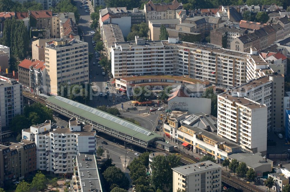 Aerial image Berlin - Ensemble space and metro station Kottbuser Tor in the inner city center in the district Kreuzberg in Berlin, Germany