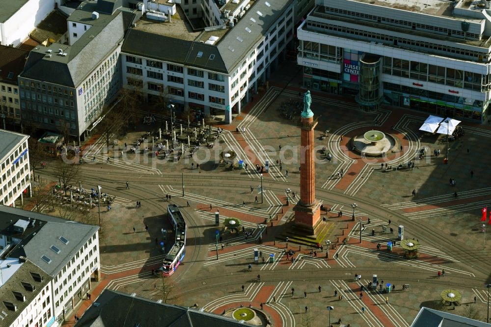 Darmstadt from the bird's eye view: Square ensemble Luisenplatz with Ludwig monument in the city center in Darmstadt in the state Hesse, Germany