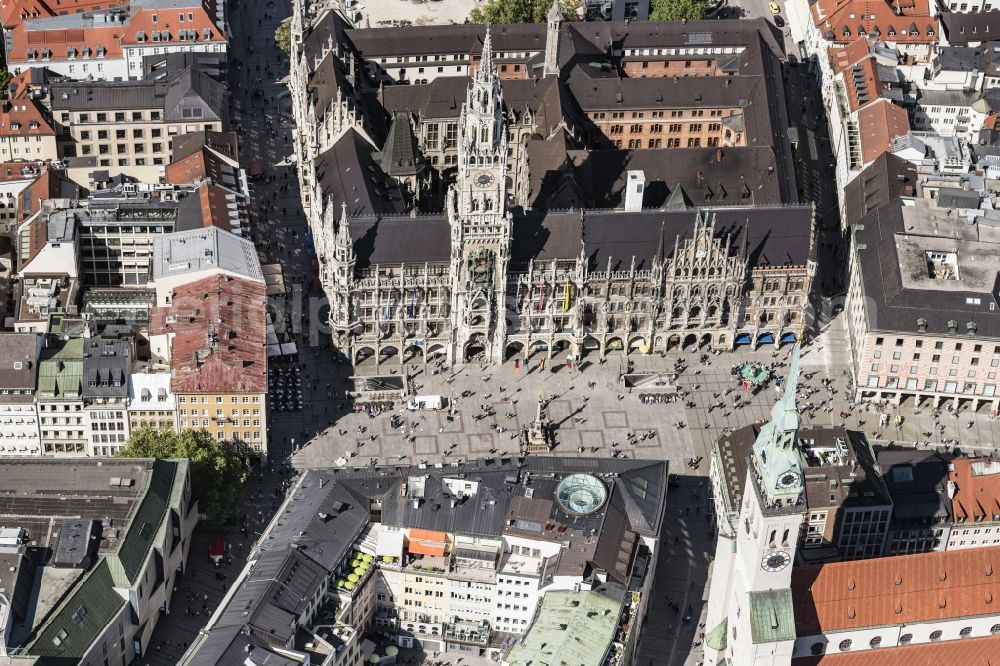 Aerial photograph München - Ensemble space Marienplatz on Town Hall in the inner city center in Munich in the state Bavaria, Germany