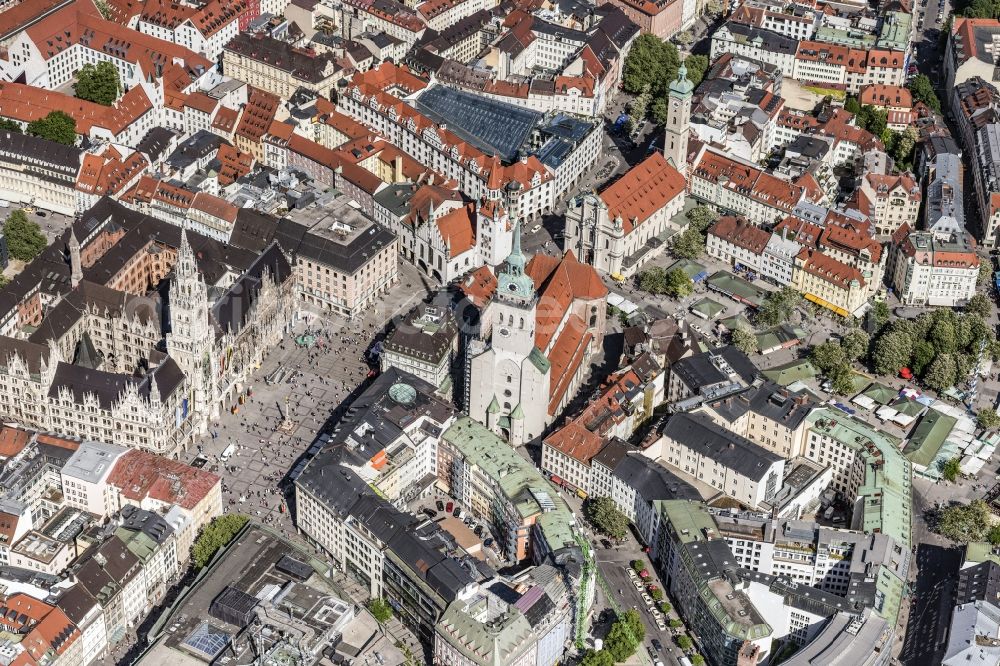 Aerial photograph München - Ensemble space Marienplatz on Town Hall in the inner city center in Munich in the state Bavaria, Germany