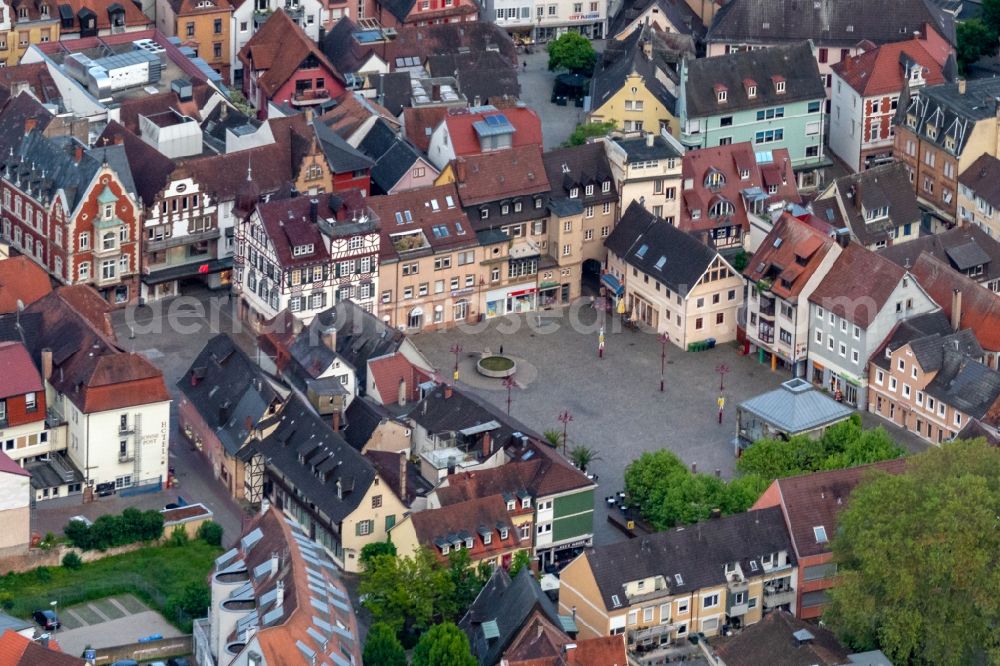 Aerial photograph Lahr/Schwarzwald - Ensemble space Marktplatz in the inner city center in Lahr/Schwarzwald in the state Baden-Wurttemberg, Germany