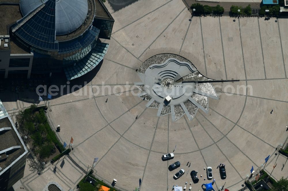 Aerial photograph Köln - Ensemble space Im Mediapark in the inner city center in the district Neustadt-Nord in Cologne in the state North Rhine-Westphalia, Germany