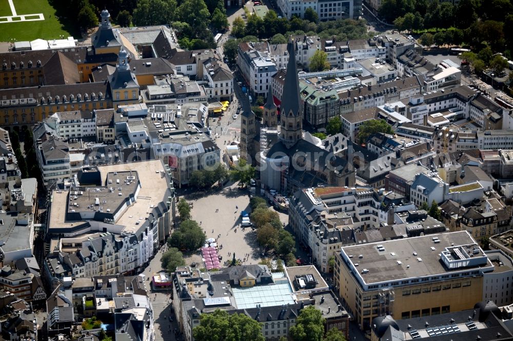 Aerial photograph Bonn - Ensemble space an place Muensterplatz and Marktplatz in the inner city center in Bonn in the state North Rhine-Westphalia, Germany