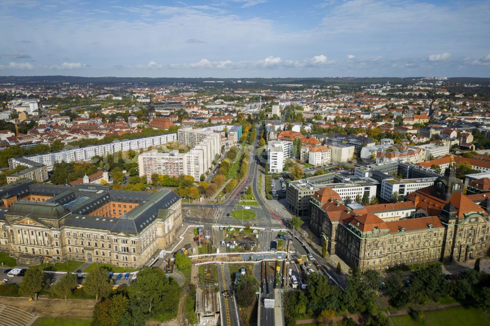 Dresden from the bird's eye view: Ensemble space an place Neustaedter Markt in the inner city center on street Neustaedter Markt in Dresden in the state Saxony, Germany