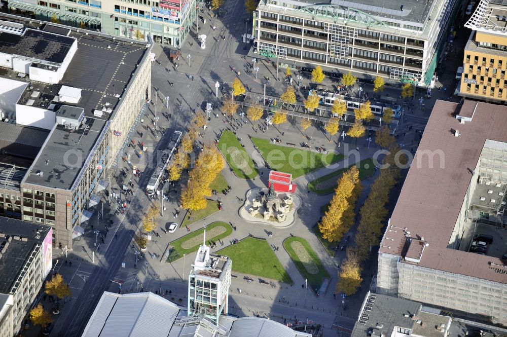 Aerial image Mannheim - Ensemble space an place Paradeplatz - Kurpfalzstrasse - Planken in the inner city center in Mannheim in the state Baden-Wuerttemberg, Germany