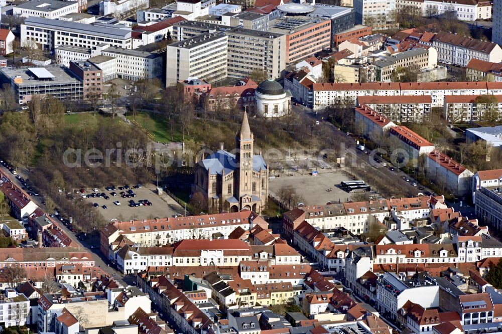 Aerial photograph Potsdam - Ensemble space an place St. Peter and Paul Kirche on Bassinplatz in the inner city center in Potsdam in the state Brandenburg, Germany