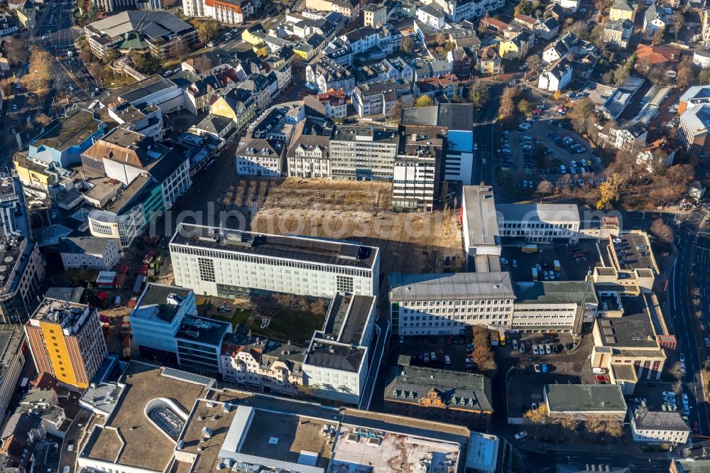 Lüdenscheid from the bird's eye view: Ensemble space Rathausplatz in the inner city center in Luedenscheid in the state North Rhine-Westphalia, Germany