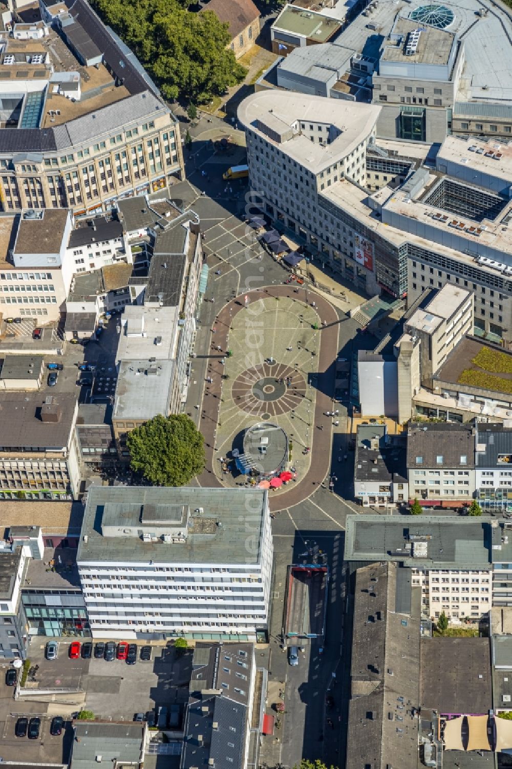 Bochum from above - Ensemble space an place of Dr.-Ruer-Platz with ensemble of shopping centers and a residential and commercial district in the inner city center in Bochum in the state North Rhine-Westphalia, Germany