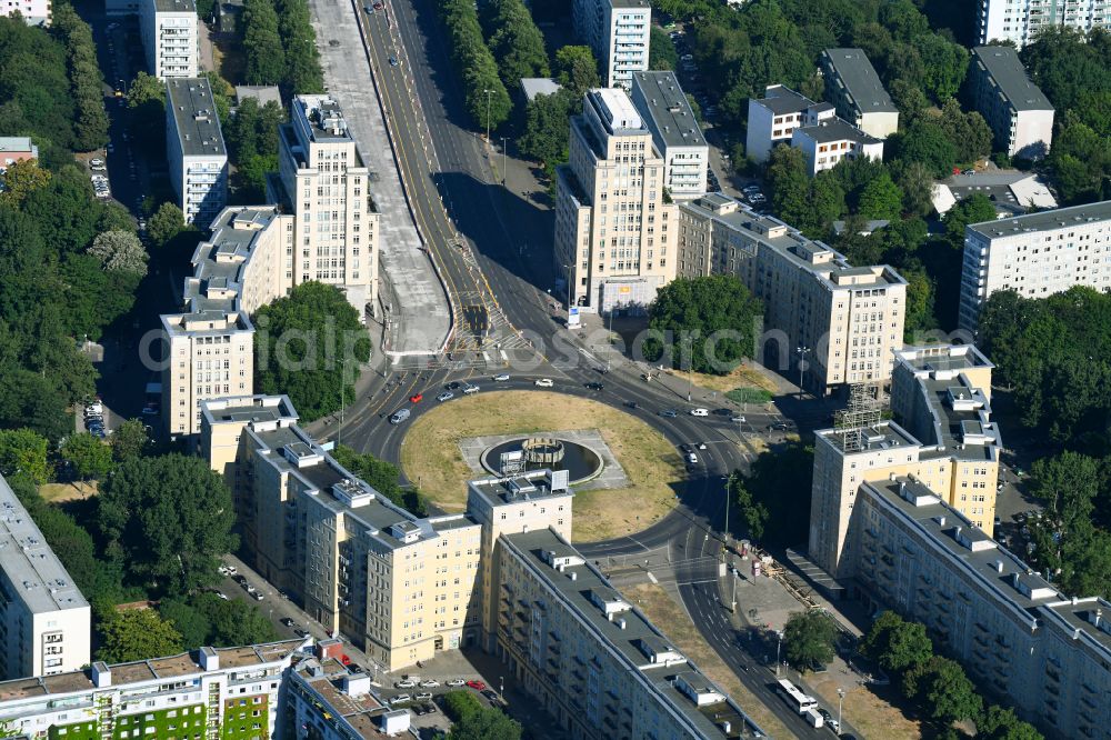 Berlin from above - Ensemble space Strausberger Platz in the inner city center in the district Friedrichshain in Berlin, Germany