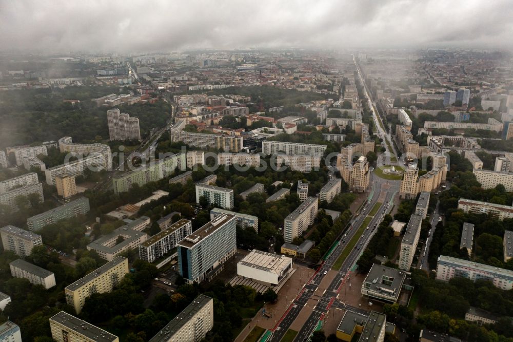 Berlin from above - Ensemble space Strausberger Platz in the inner city center in the district Friedrichshain in Berlin, Germany