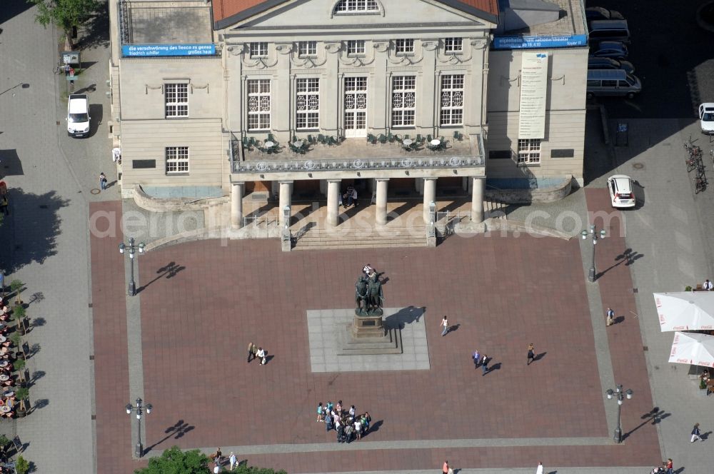 Aerial image Weimar - Ensemble space an place Theaterplatz with dem Goethe-Schiller-Denkmal bevore the theater Deutsches Nationaltheater in the inner city center in Weimar in the state Thuringia, Germany