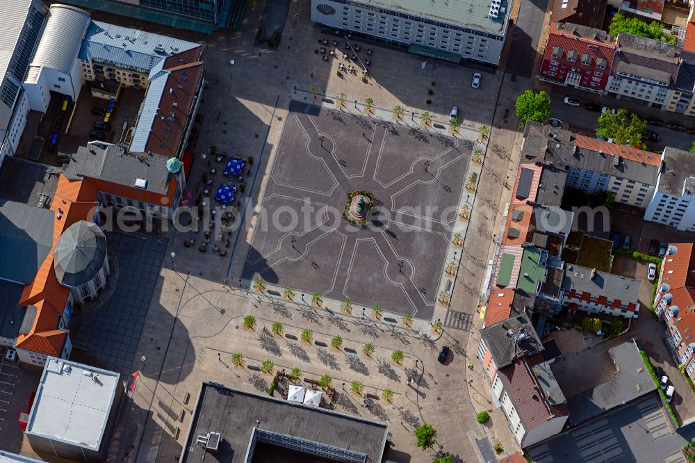 Bremerhaven from above - Ensemble space an place Theodor-Heuss-Platz in the inner city center in the district Mitte-Sued in Bremerhaven in the state Bremen, Germany