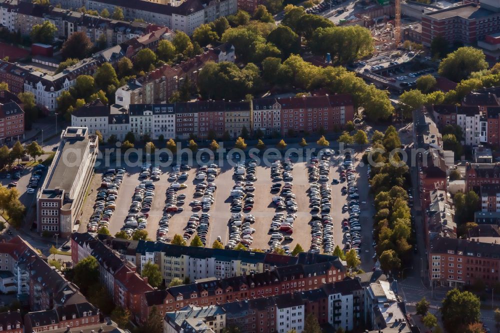 Kiel from above - Ensemble space an place Wilhelmplatz in the inner city center on street Stephan-Heinzel-Strasse in the district Schreventeich in Kiel in the state Schleswig-Holstein, Germany