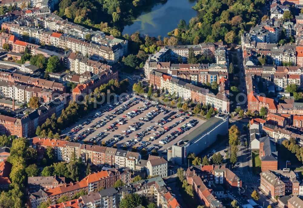 Kiel from the bird's eye view: Ensemble space an place Wilhelmplatz in the inner city center on street Stephan-Heinzel-Strasse in the district Schreventeich in Kiel in the state Schleswig-Holstein, Germany