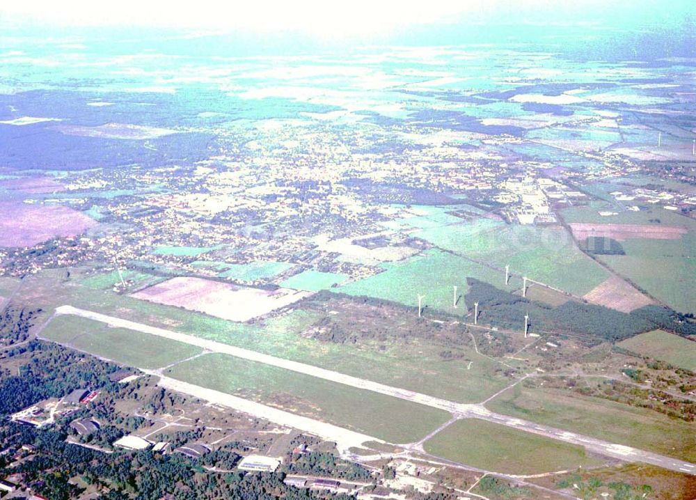 Aerial image Finsterwalde - 11.10.2002 Platzanlage des ehemaligen russischen Kampfflieger - Horstes Finsterwalde in Sachsen