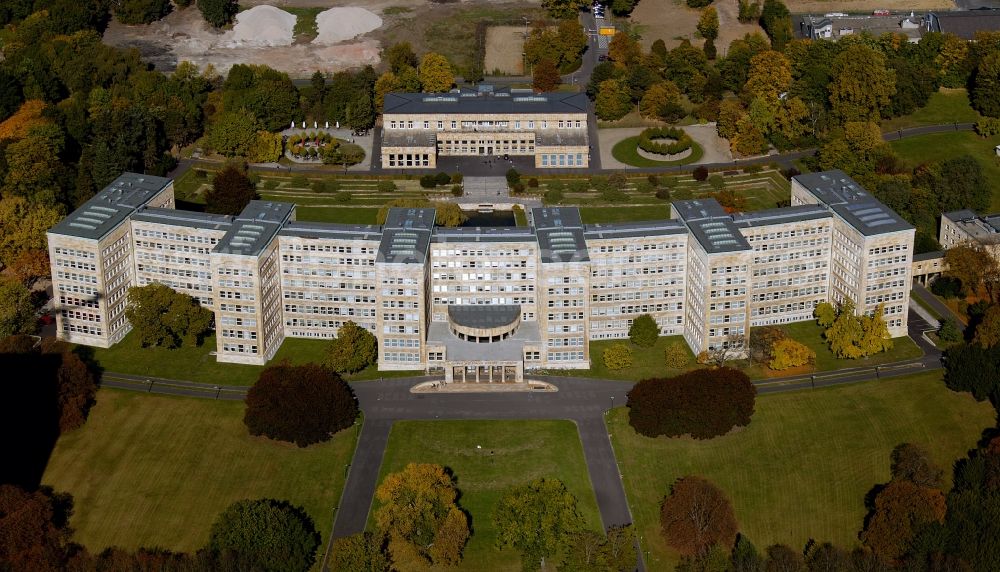 Frankfurt am Main from the bird's eye view: View of the Pölzig-building, the former IG Farben building. The complex was designed by Hans Poelzig Archiekten. It served as the headquarters of IG Farben AG - since 2001, the building houses a part of the Johann Wolfgang Goethe-University Frankfurt am Main