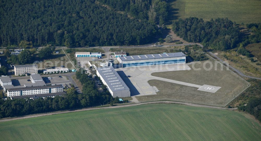 Ahrensfelde from above - Helicopter landing pad - airfield for helicopters of the Federal Police Aviation Squadron Blumberg on Neuer Schwanebecker Weg in the district of Blumberg in Ahrensfelde in the federal state of Brandenburg