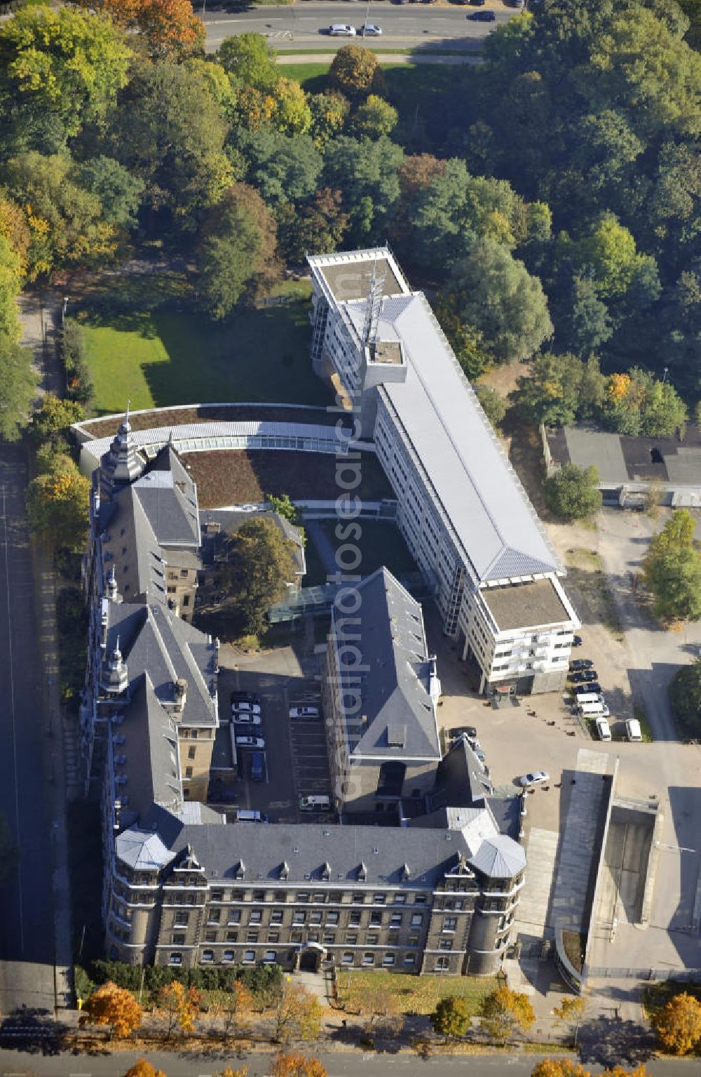 Aerial photograph Hannover - Die Polizeidirektion in der Waterloostraße 9 in Hannover. The police administration in the Waterloostraße 9 in Hannover.