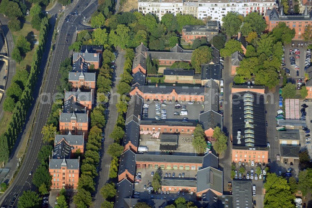 Aerial photograph Berlin OT Kreuzberg - View of the police department 5 in the district of Kreuzberg in Berlin